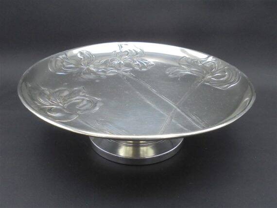 Piedouche dish
