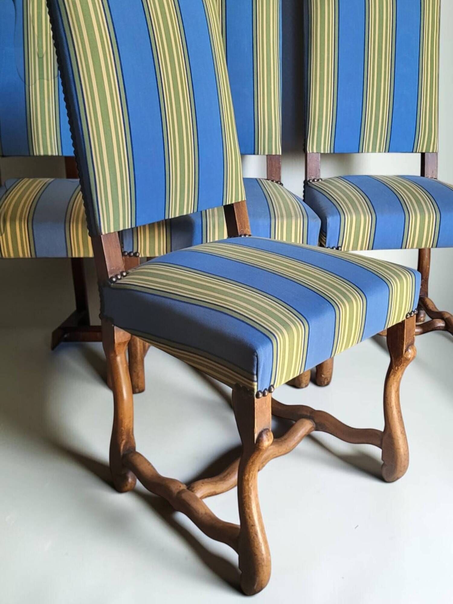 4 sheep bone chairs, Louis XIII style
