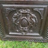 Porte en bois sculptée
