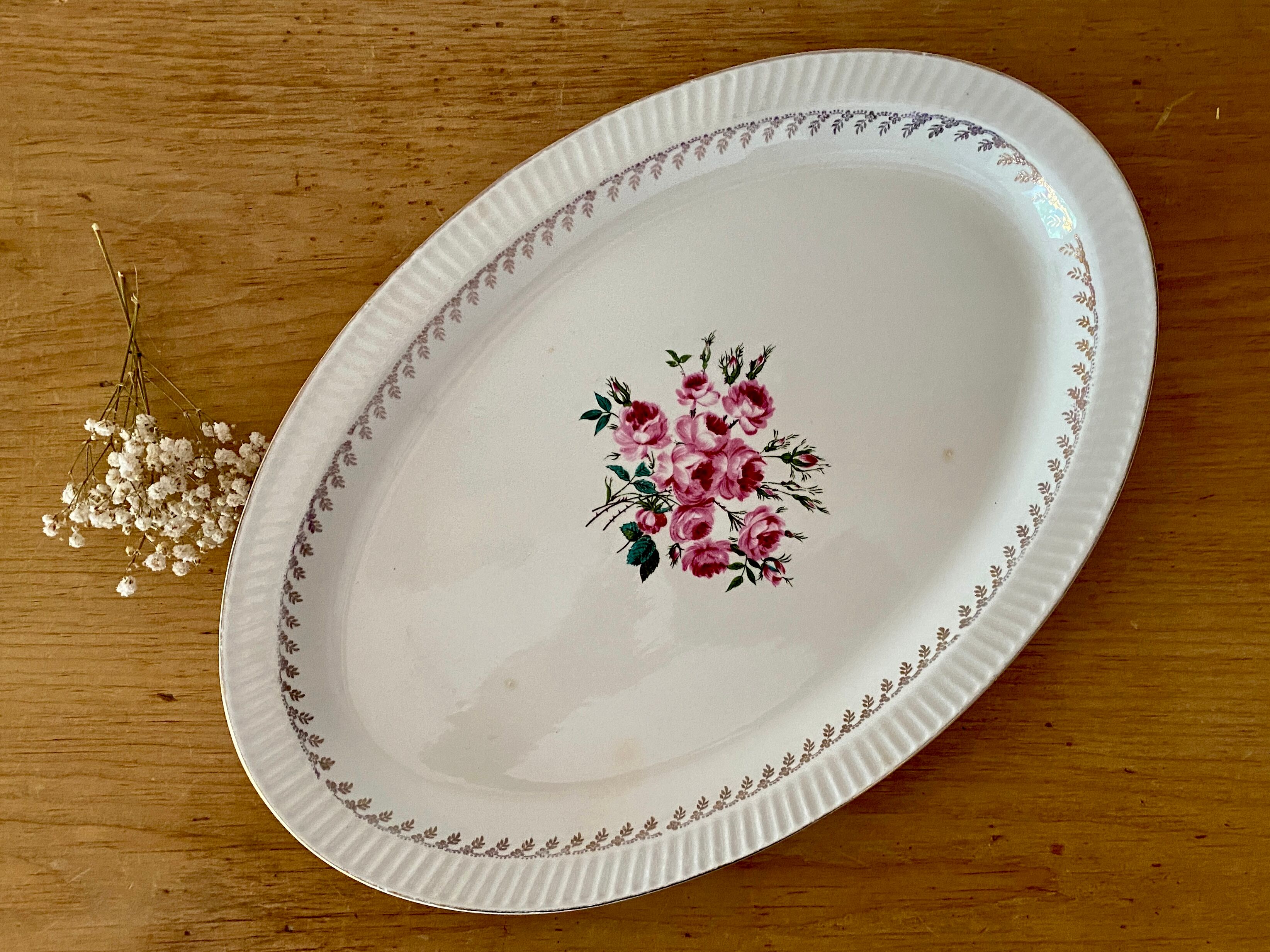 Vintage delight with a floral pattern