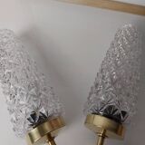Gold wall light with diamond tips