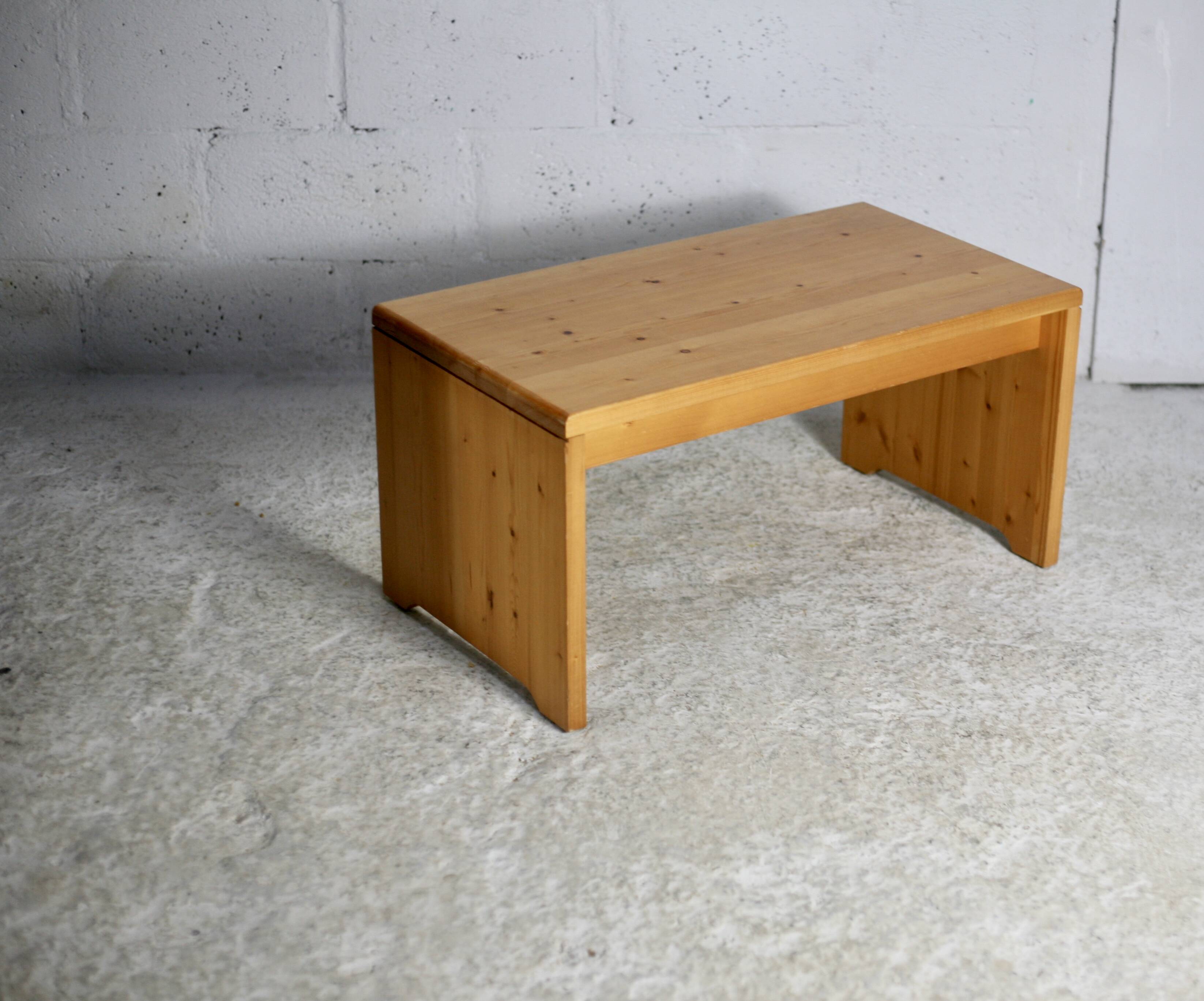 Charlotte Perriand (selection of) for Les Arcs, rare pine coffee table, France, circa 1960