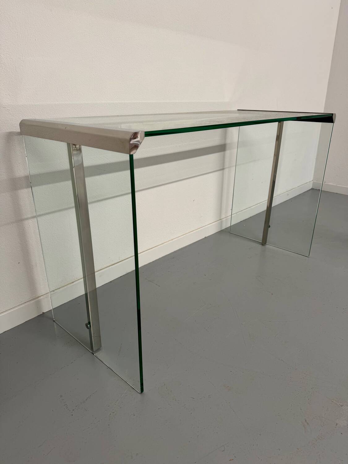 Italian design glass console storage unit by Gallotti & Radice An70