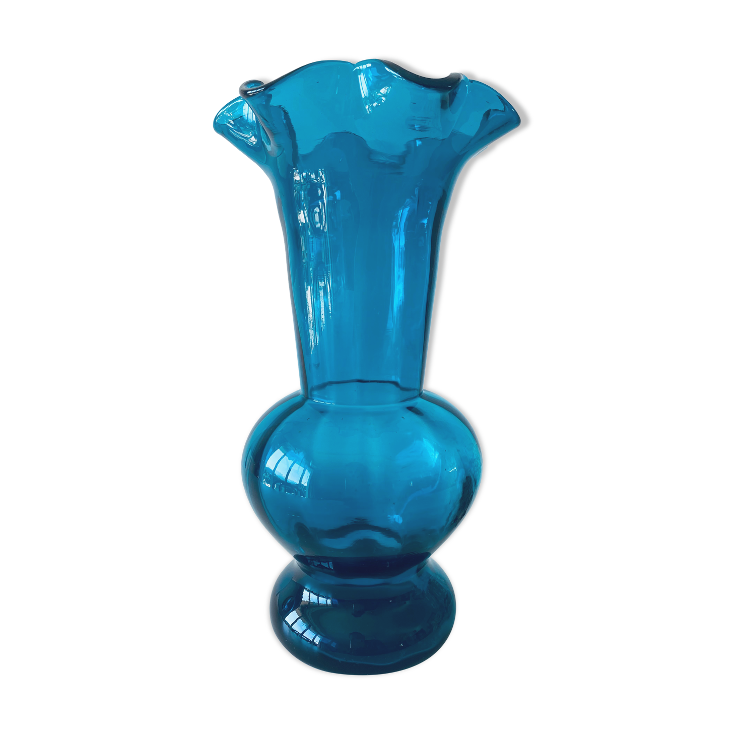 Old blue duck vase with collar