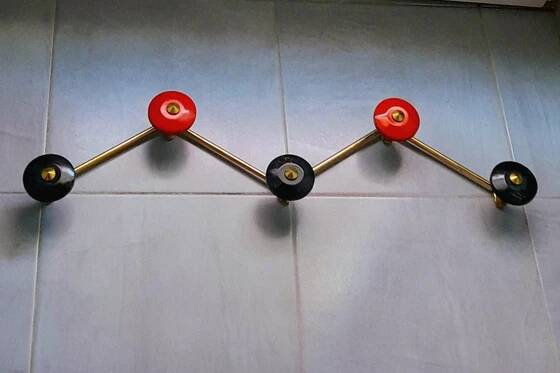 Zigzag Metal Coat Rack