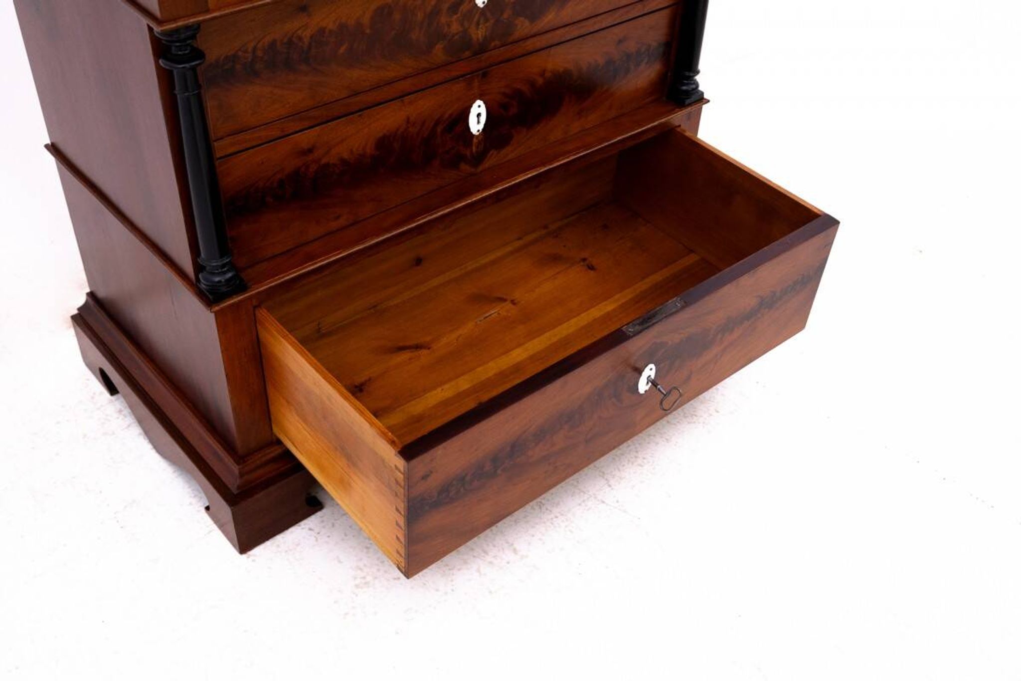 Antique mahogany chest of drawers with drawers, Scandinavia, 2nd half of th