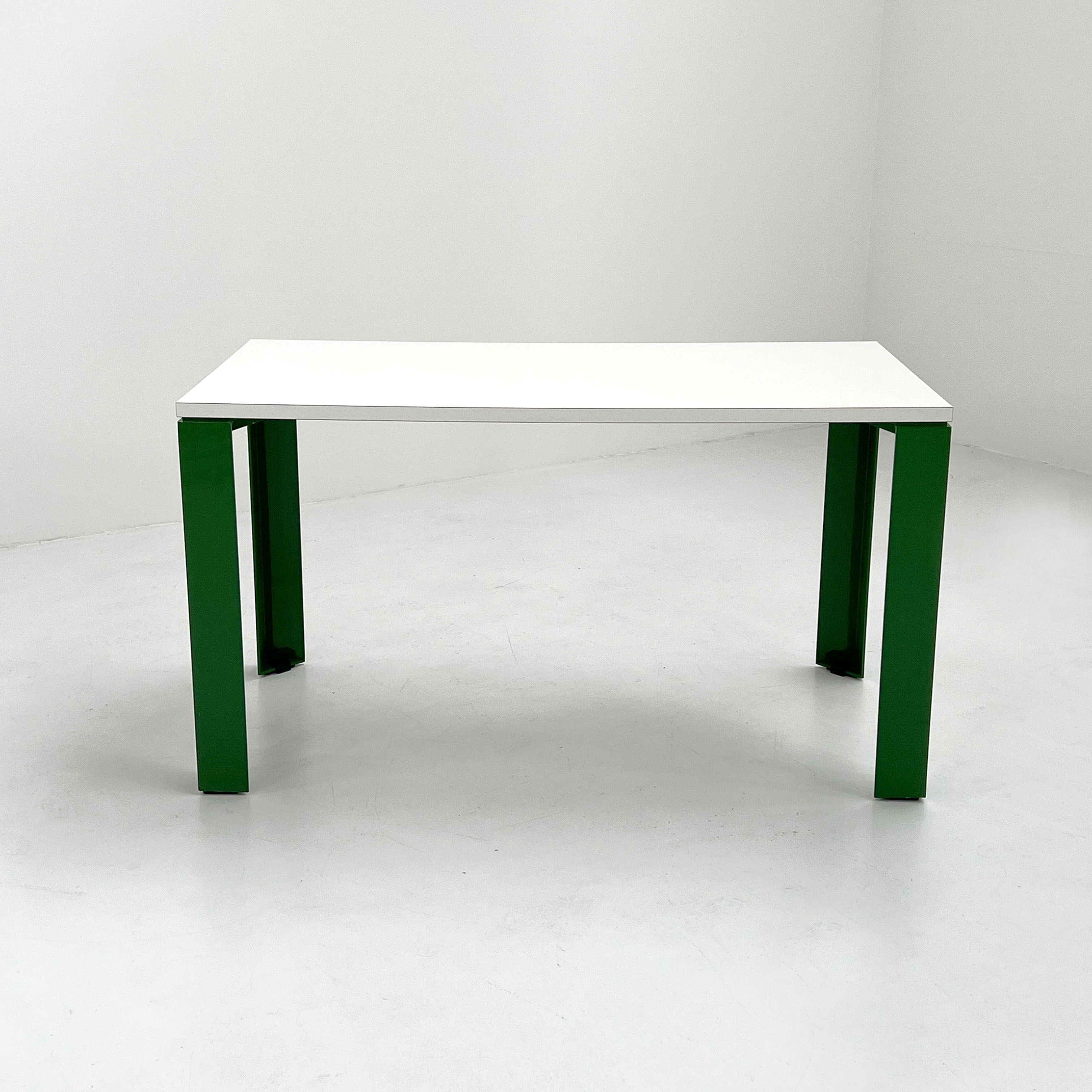 Eretteo dining table with green feet by Orni Halloween for Artemide, 1970