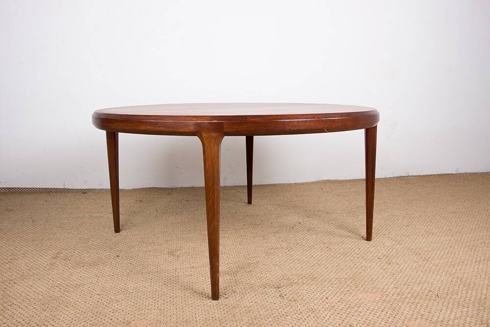 Grande table basse Danoise ronde en teck modèle 283 par Johannes Andersen pour CFC Silkeborg 1960.