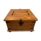 Chest coffee table