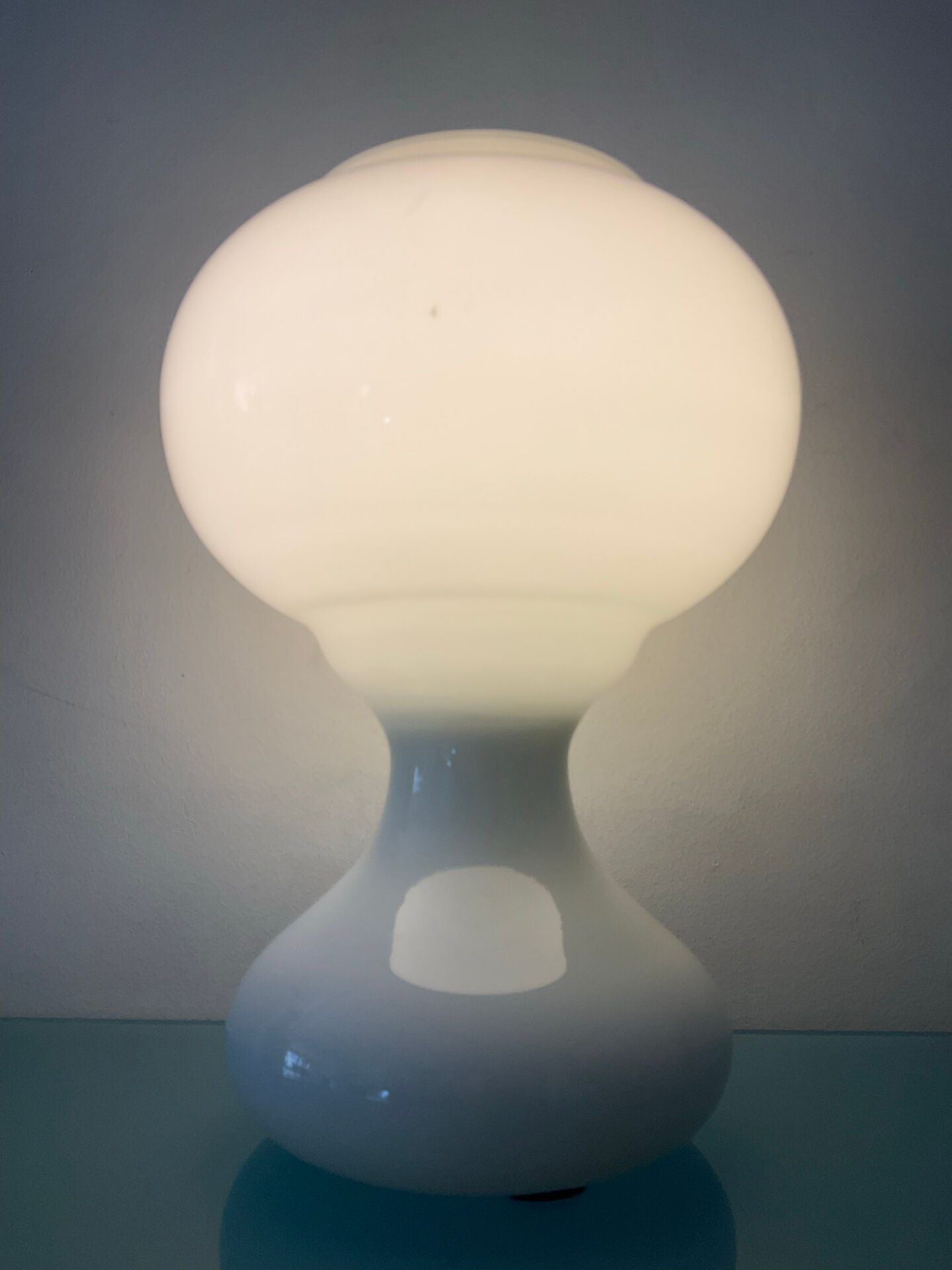 Lampe champignon Space Age en verre opalin blanc