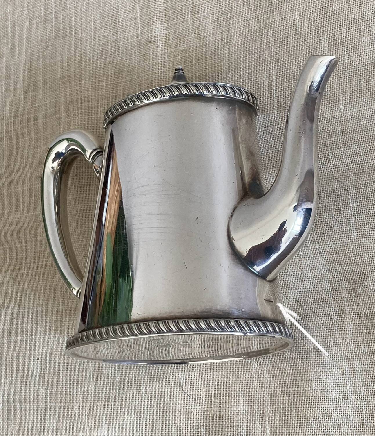 Petite Théière en métal argenté poinçonné made in Angleterre ELKINGTON PLATE