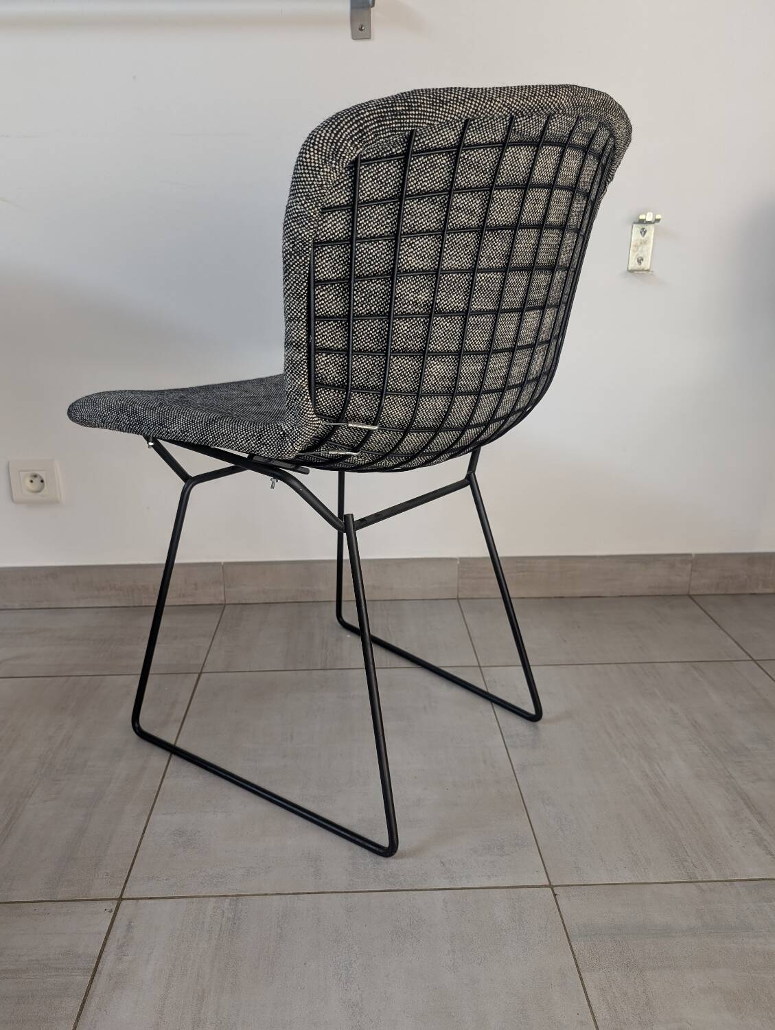 6 chaises Harry Bertoia pour Knoll modèle Wire '420'