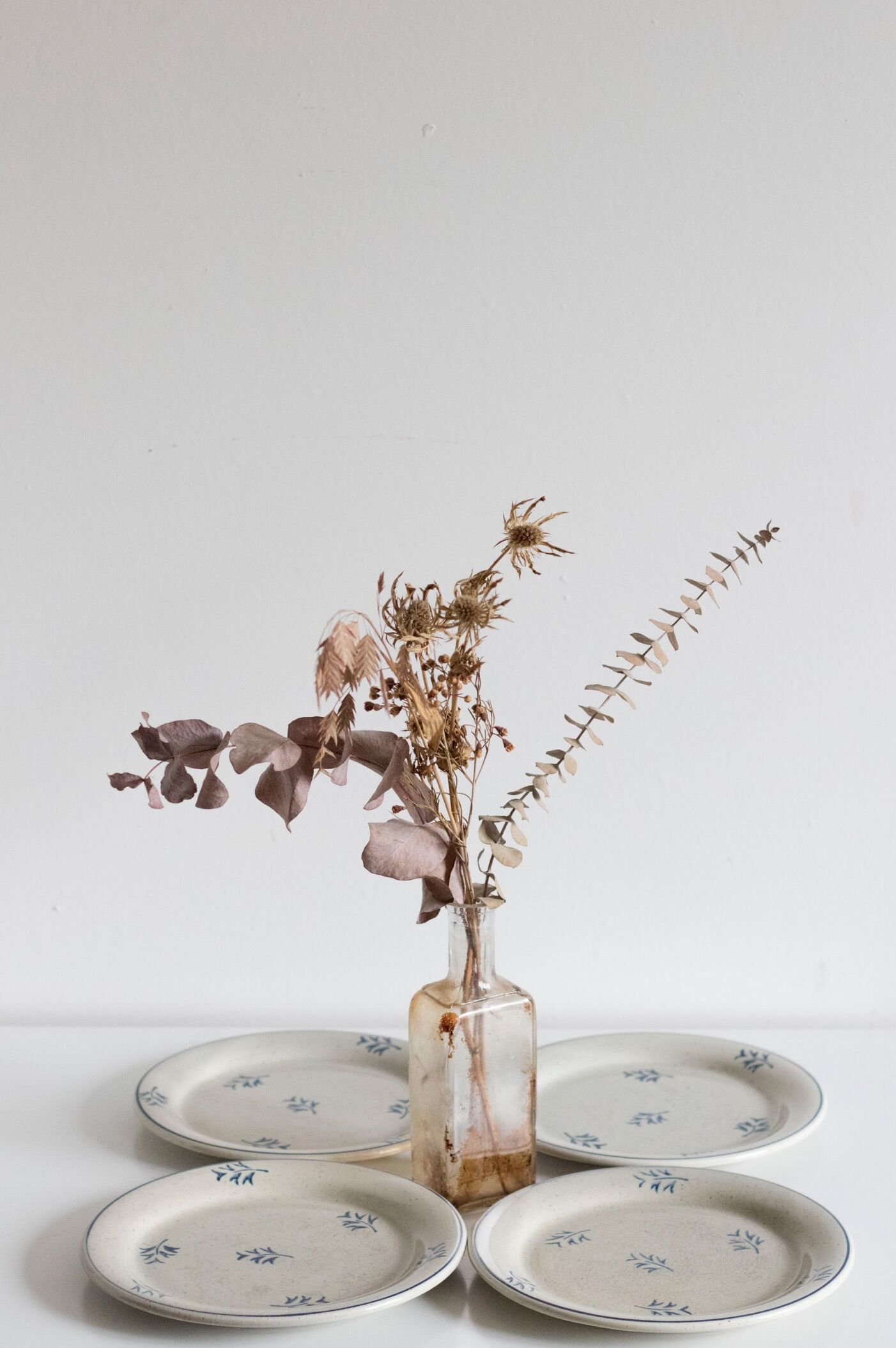 4 plates with earthenware desserts from St Amand