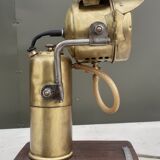 Ancienne lampe acétylène " Lutetia" sur support bois