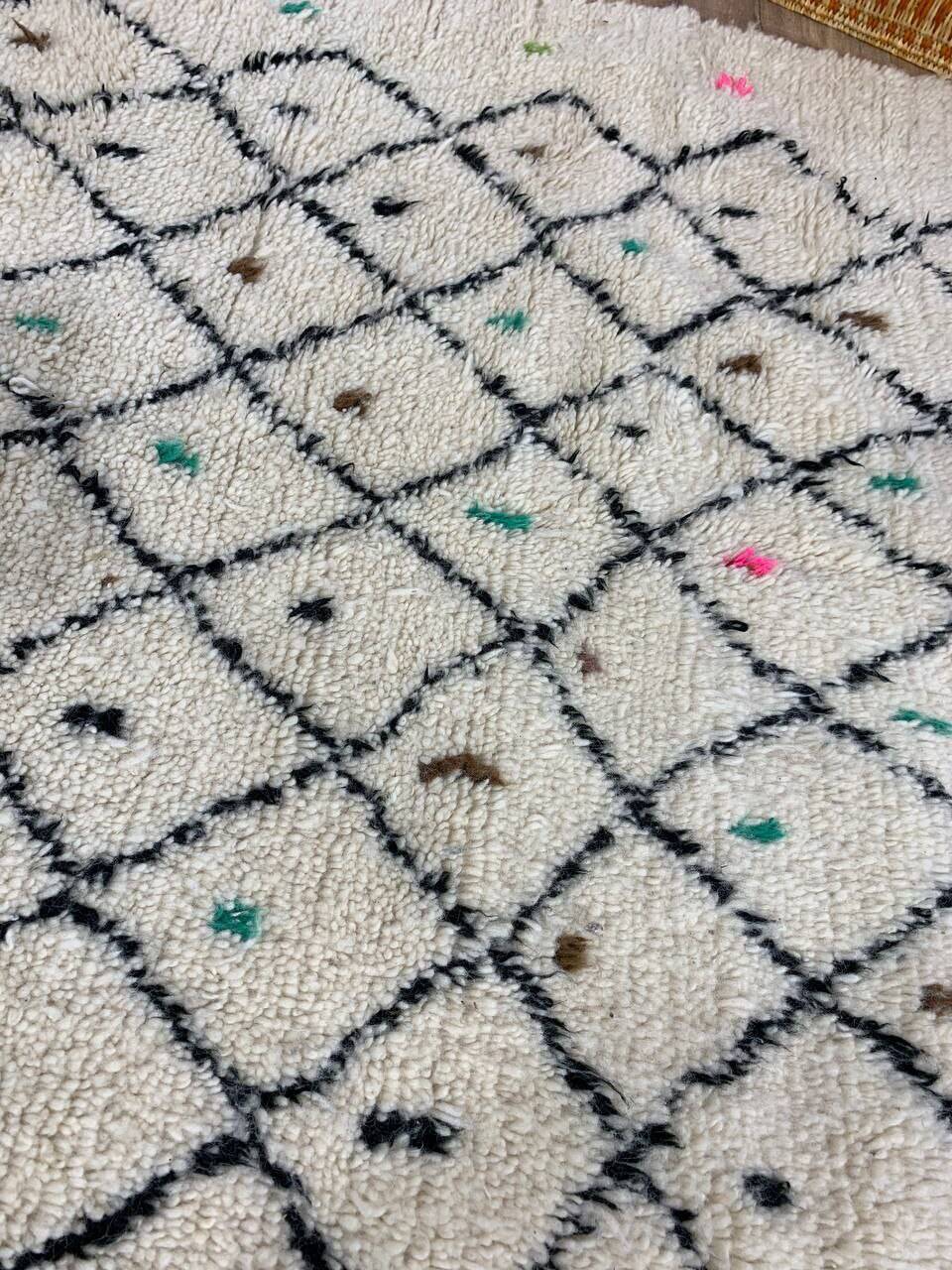 Tapis berbère marocain artisanal fait main 245 X 148 CM