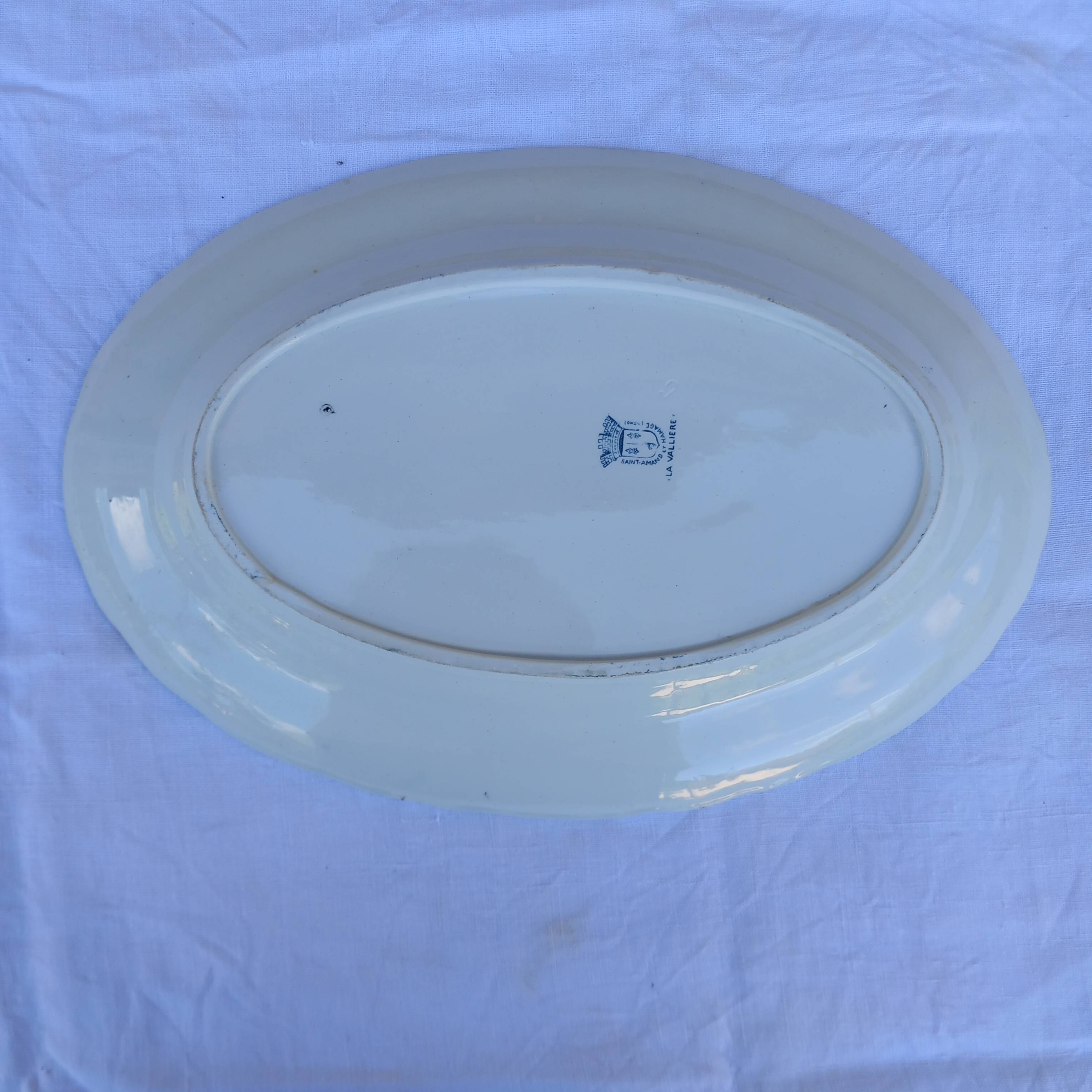 Large oval serving dish Saint Amand and Hamage "La Vallière"