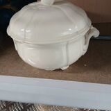 Soup tureen