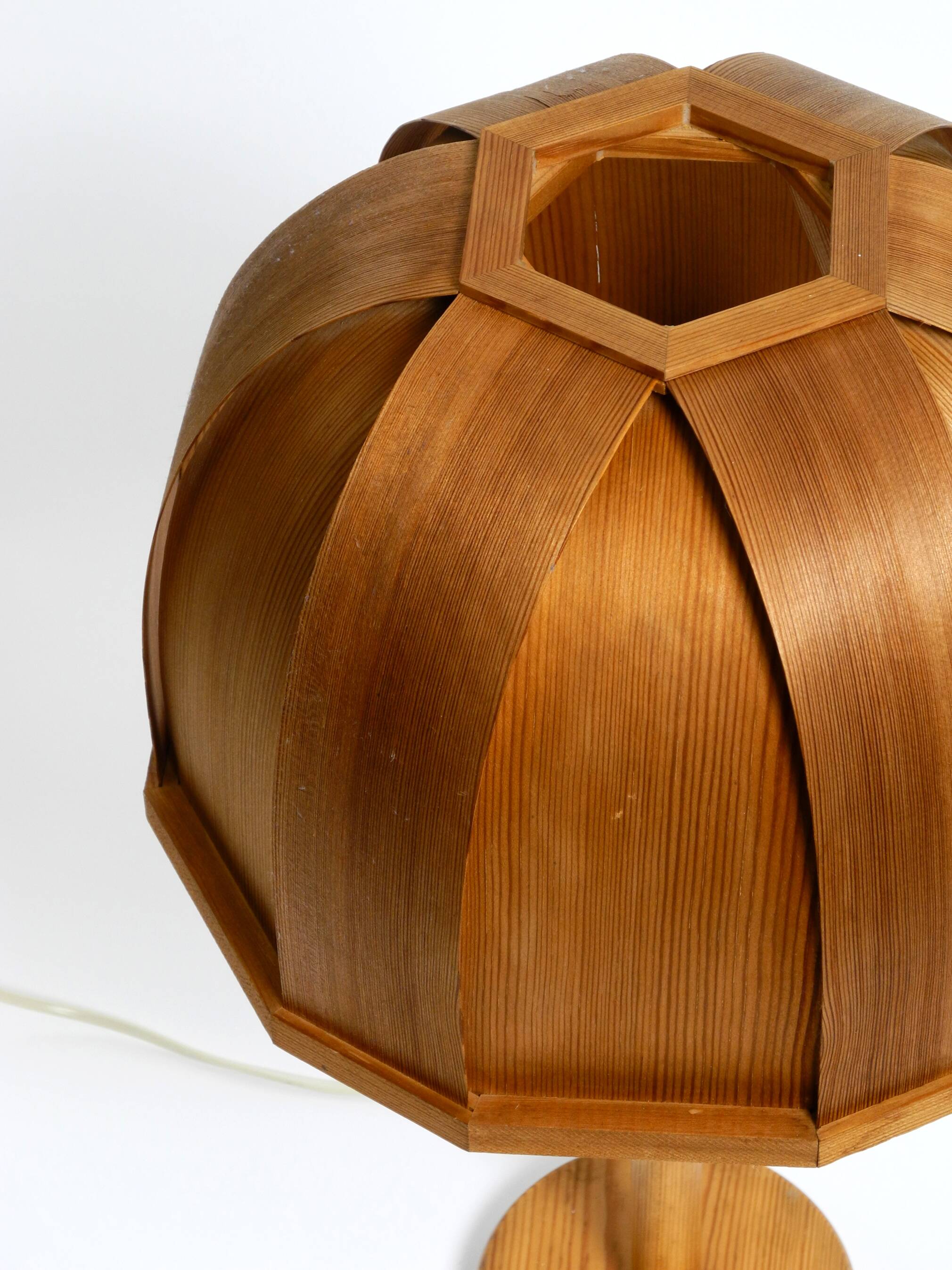 1970s Swedish pine bent veneer table lamp by GB Solbackens Svarveri