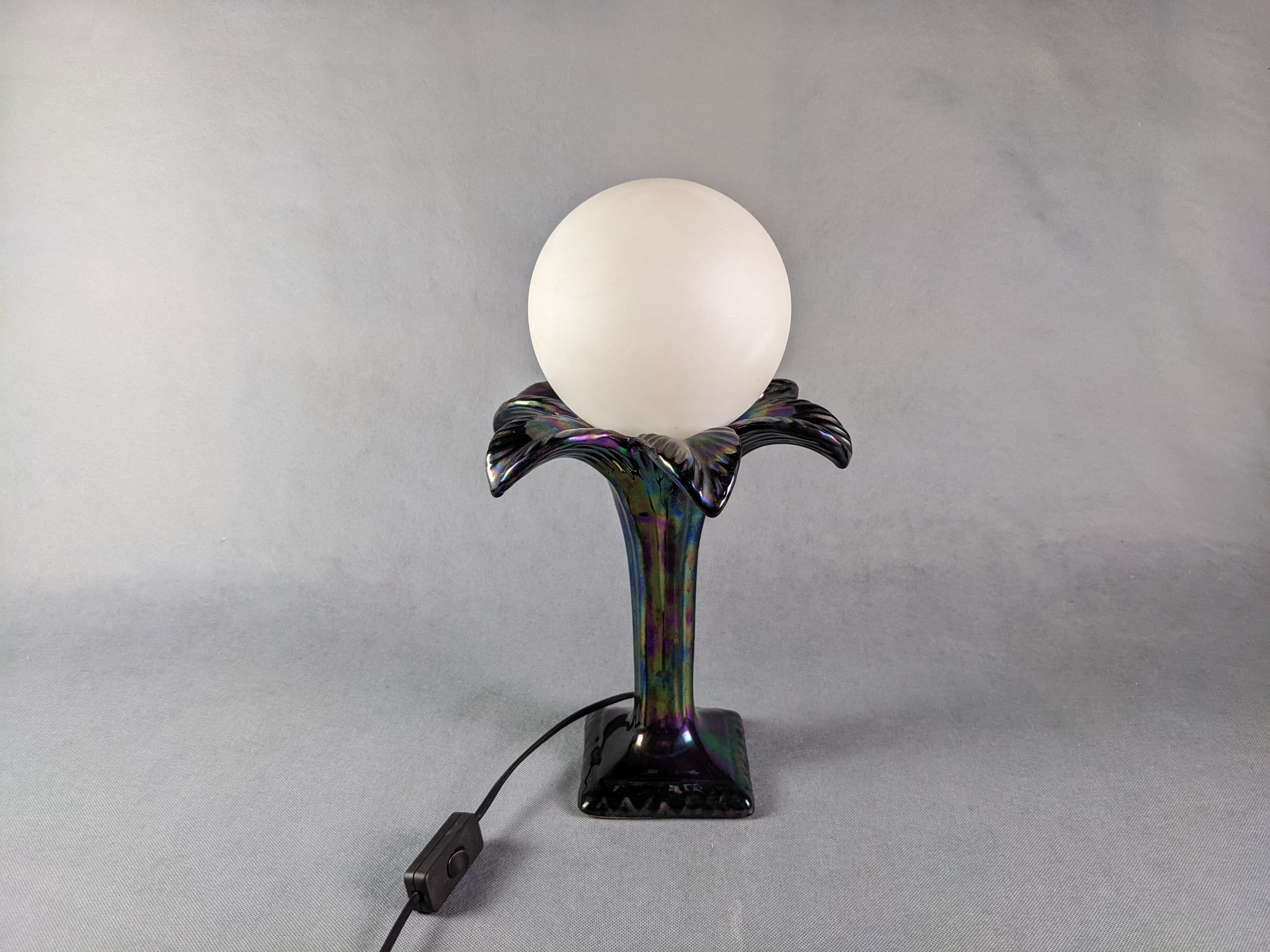 Ceramic lamp palm globe, Italian design 70-80, iridescent blue ceramic, white globe