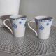 Tasses a fleurs bleues