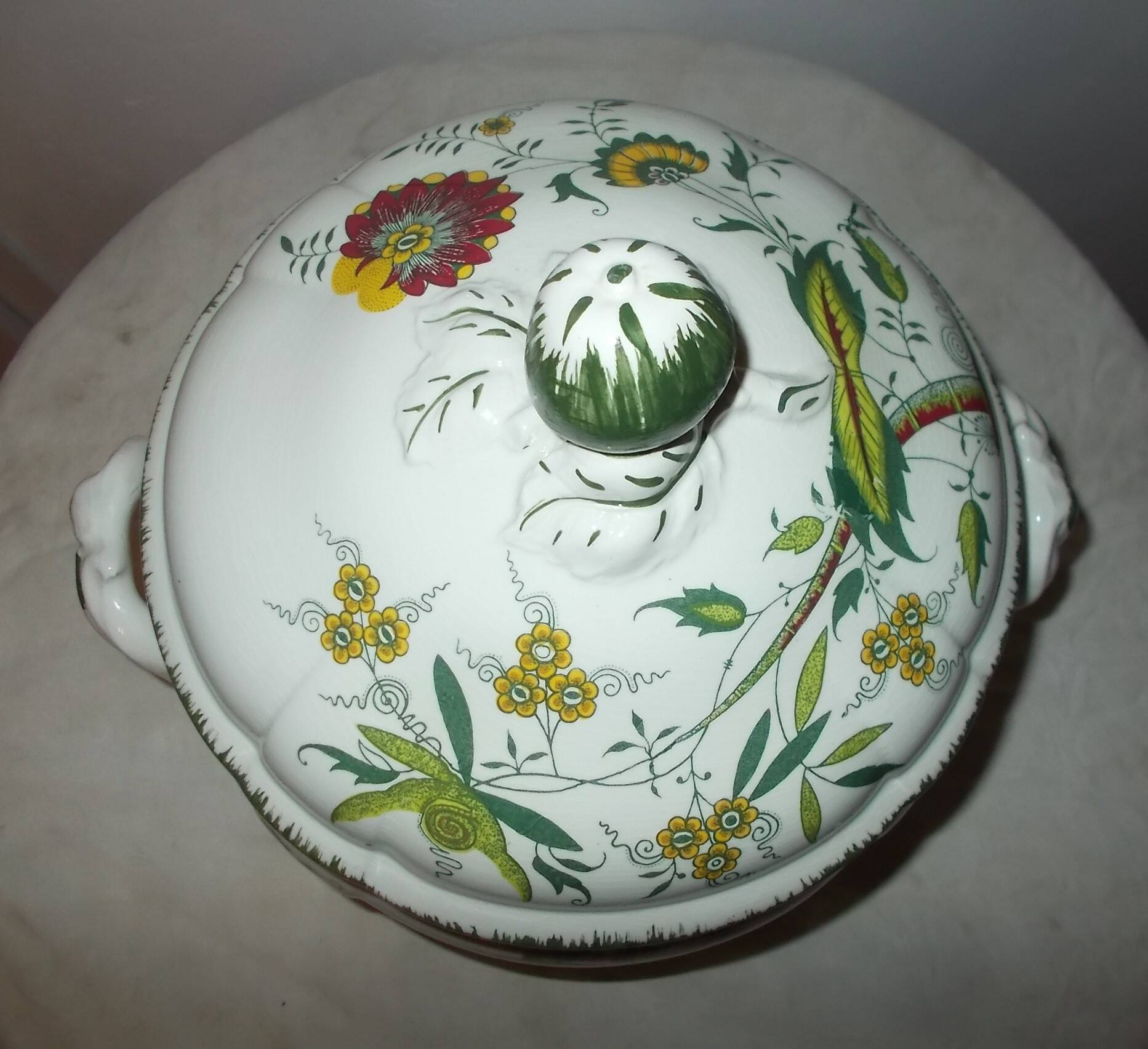 Sarreguemines soup tureen