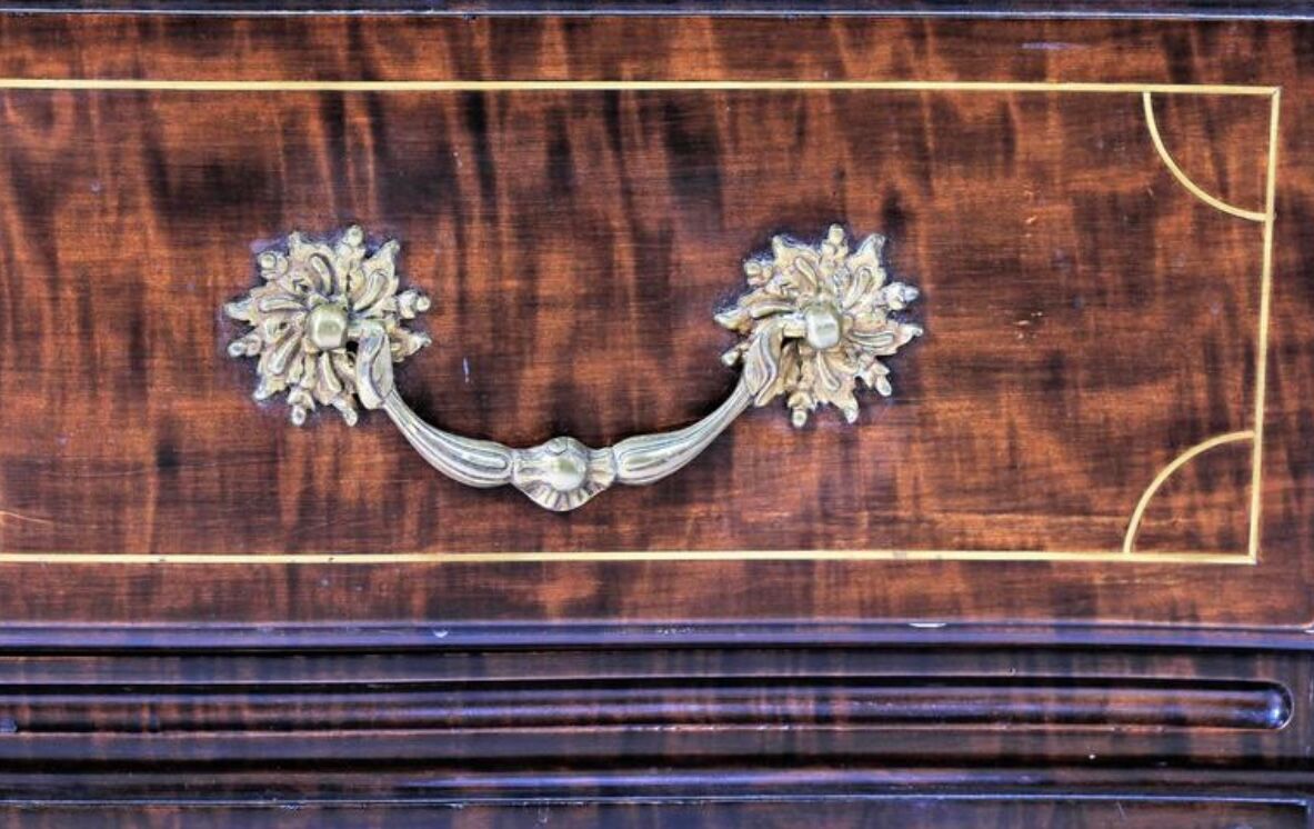 Commode, bois de rose, style régence, fin XlXème siècle
