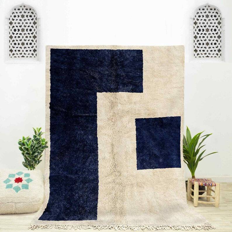 Beni Ouraine handwoven rug, traditional style, size 150 x 250 cm