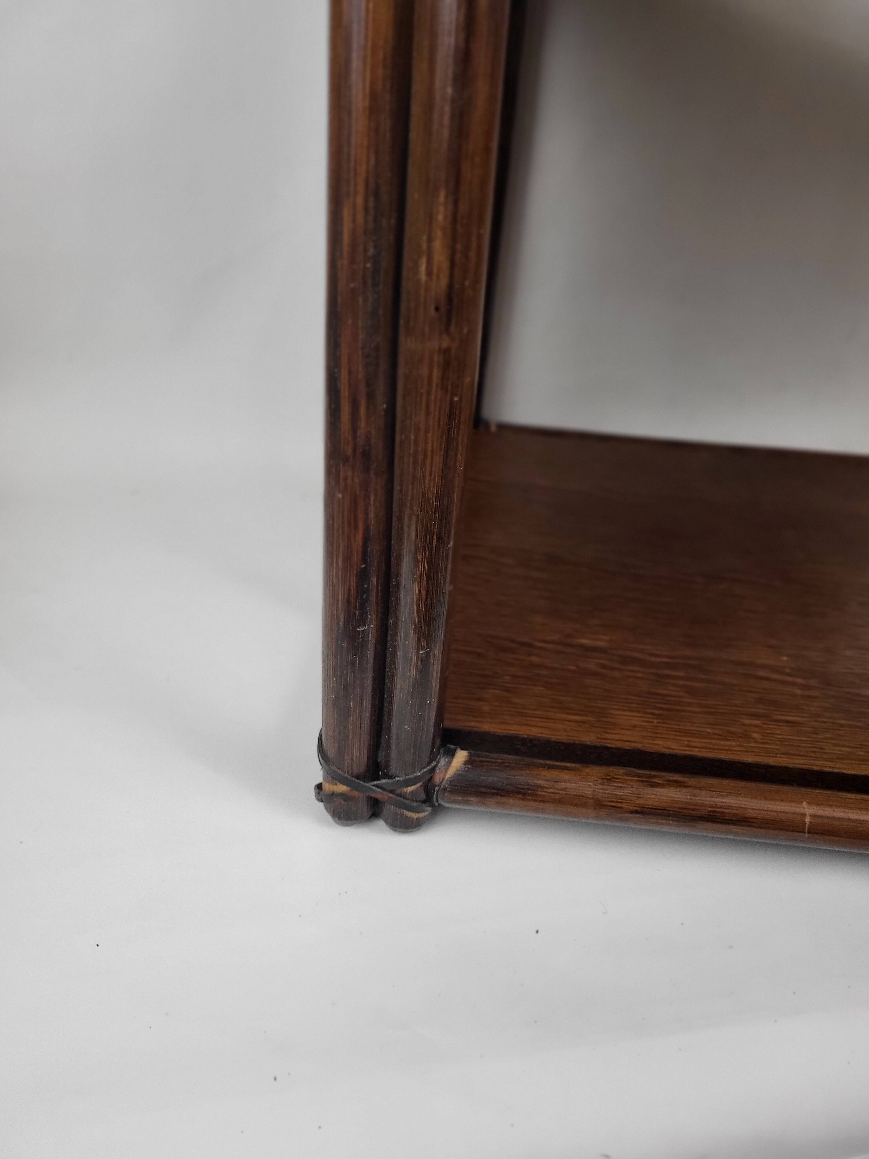 Bamboo Shelf / Smoked glass on foot 70s