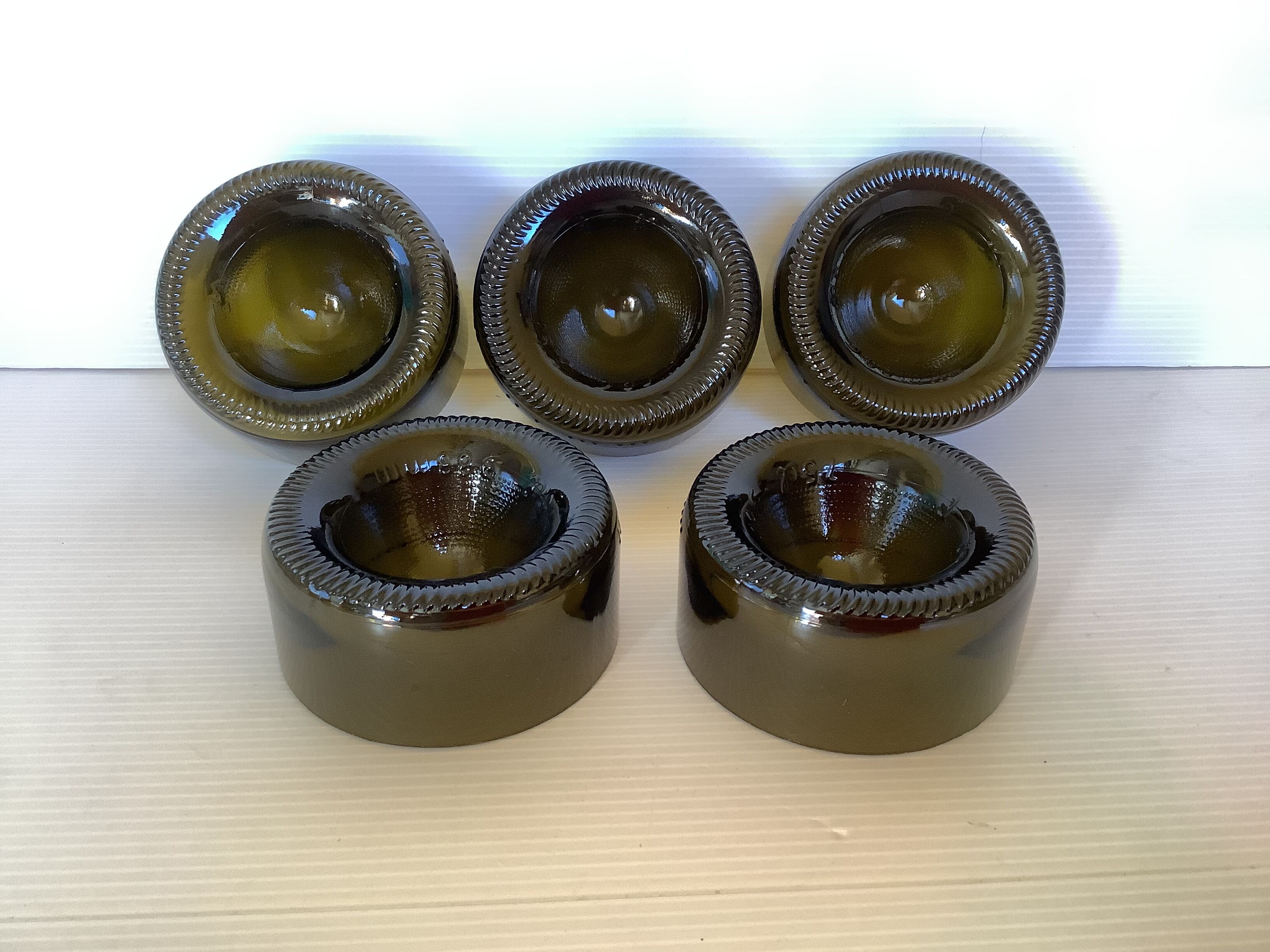 5 bottoms of wine bottles cut oenophile