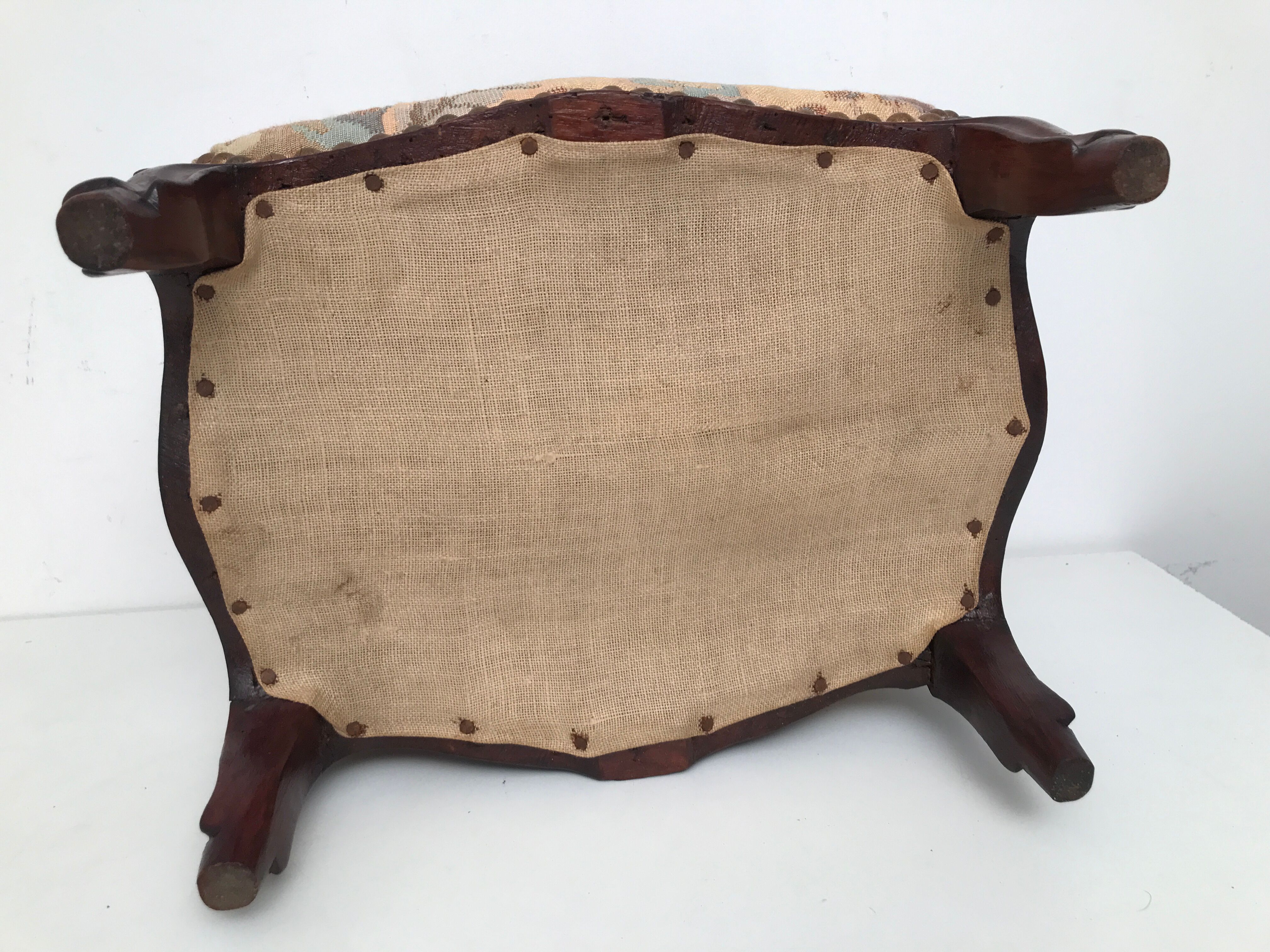 Footrest in vintage upholstered wood Louis IV style