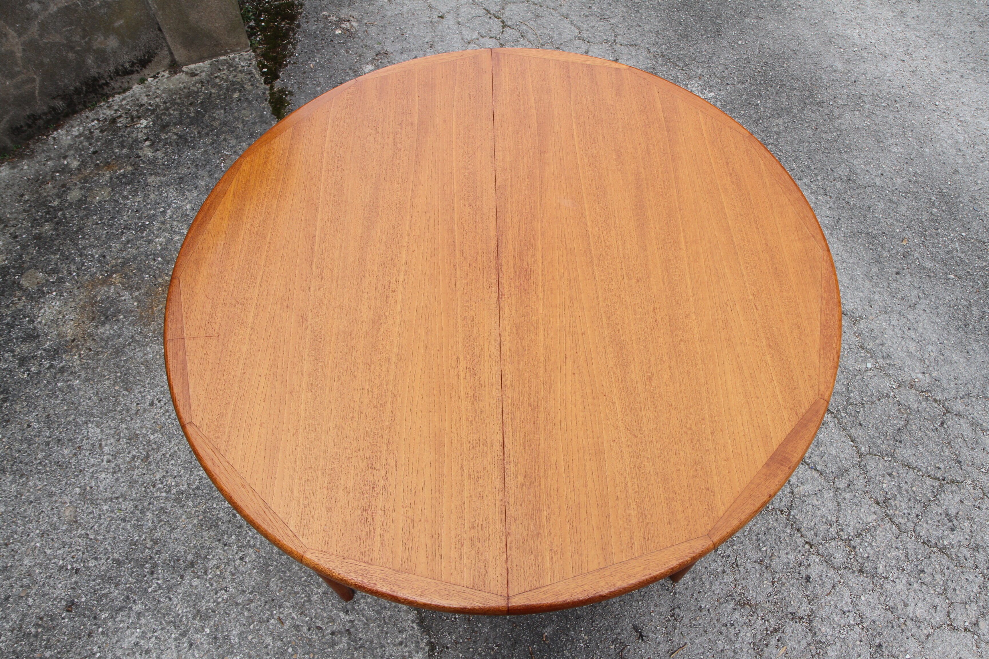 Danish teak extendable round table of the years 60