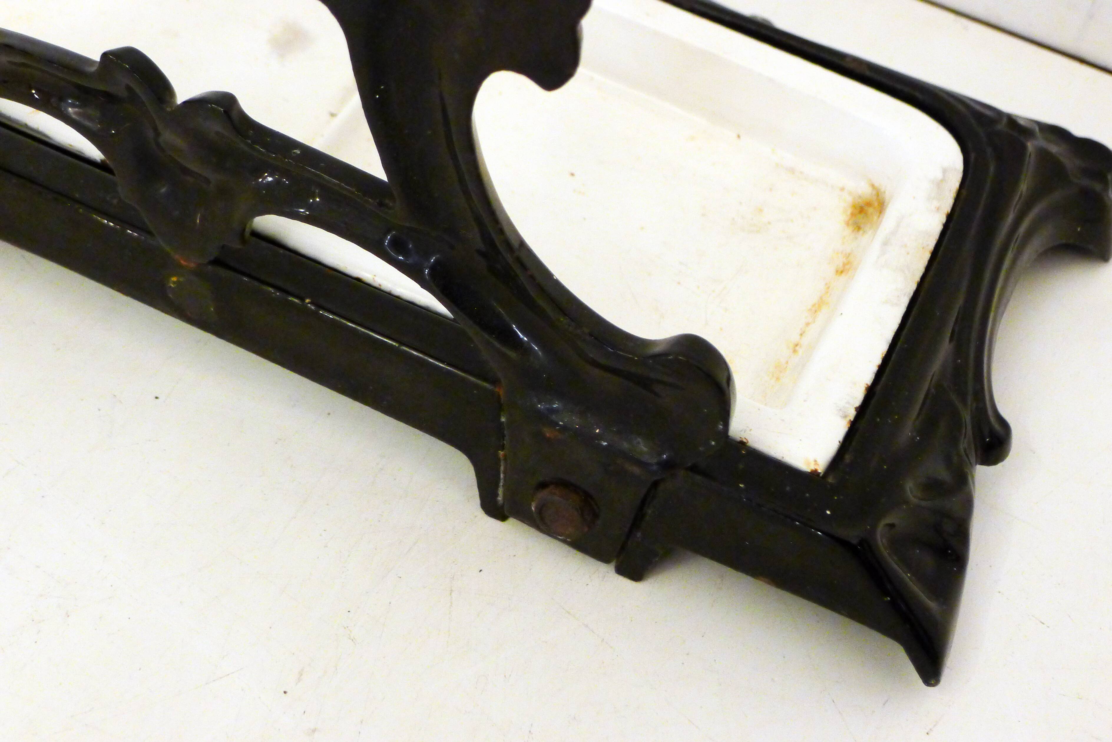 Enameled cast iron umbrella stand