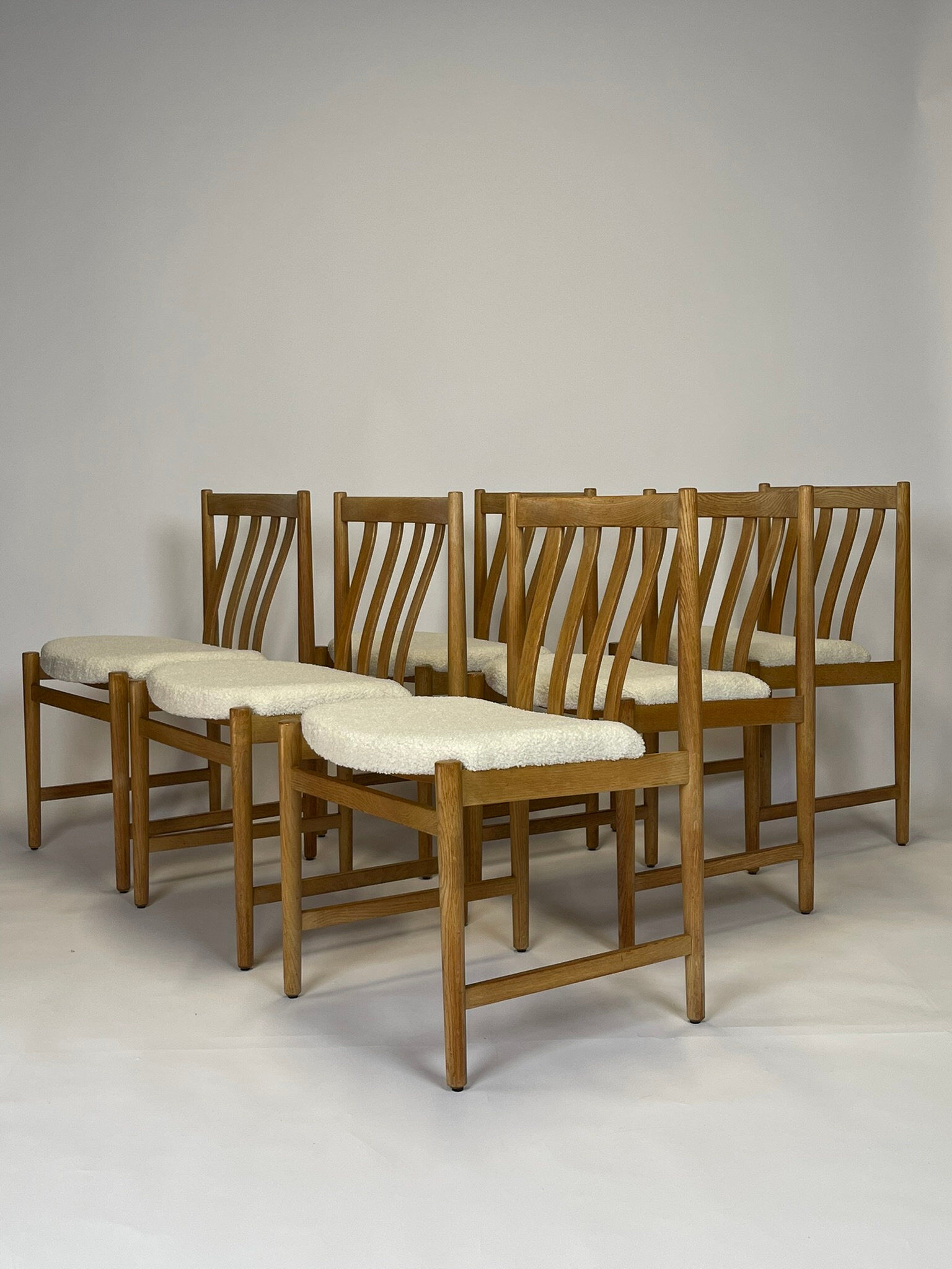 Set of 6 Scandinavian oak chairs