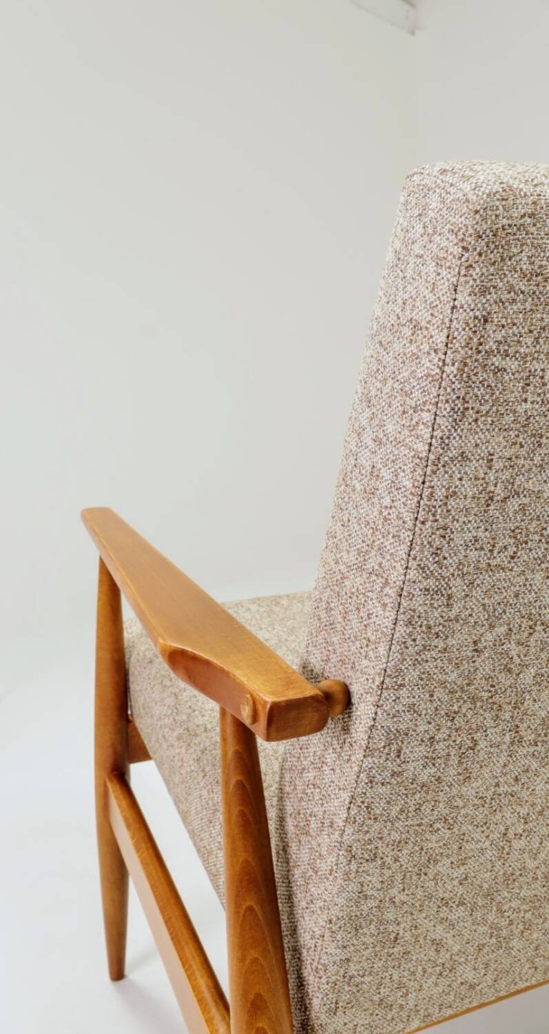 Fauteuil scandinave en tissu tressé beige