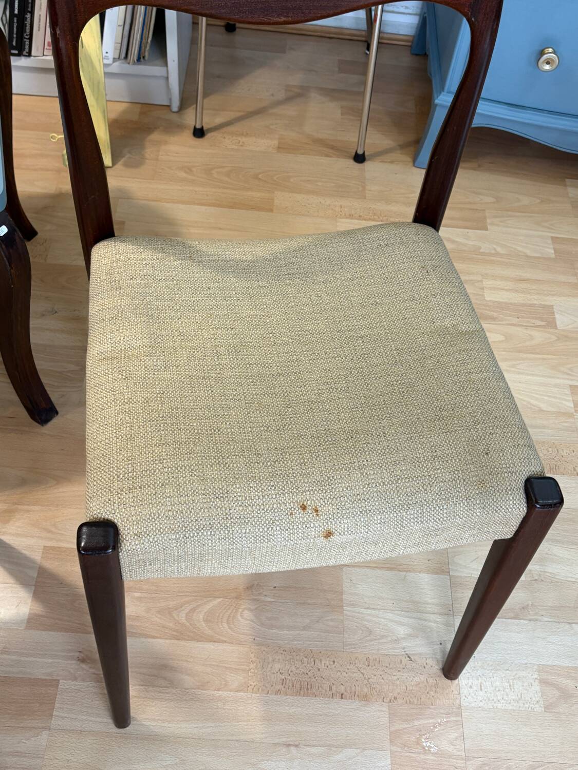 6 Scandinavian chairs circa