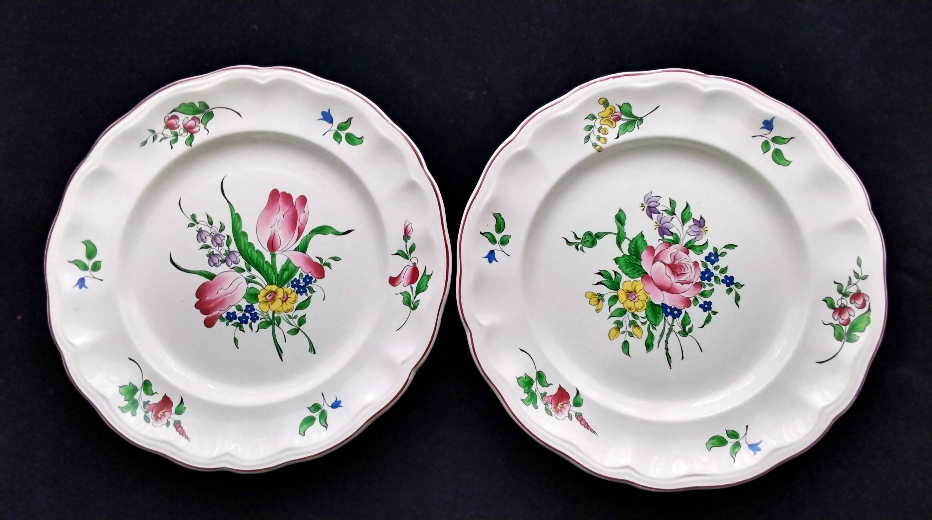 Pair of flat plates in Lunéville earthenware KG Model "Réverbère"