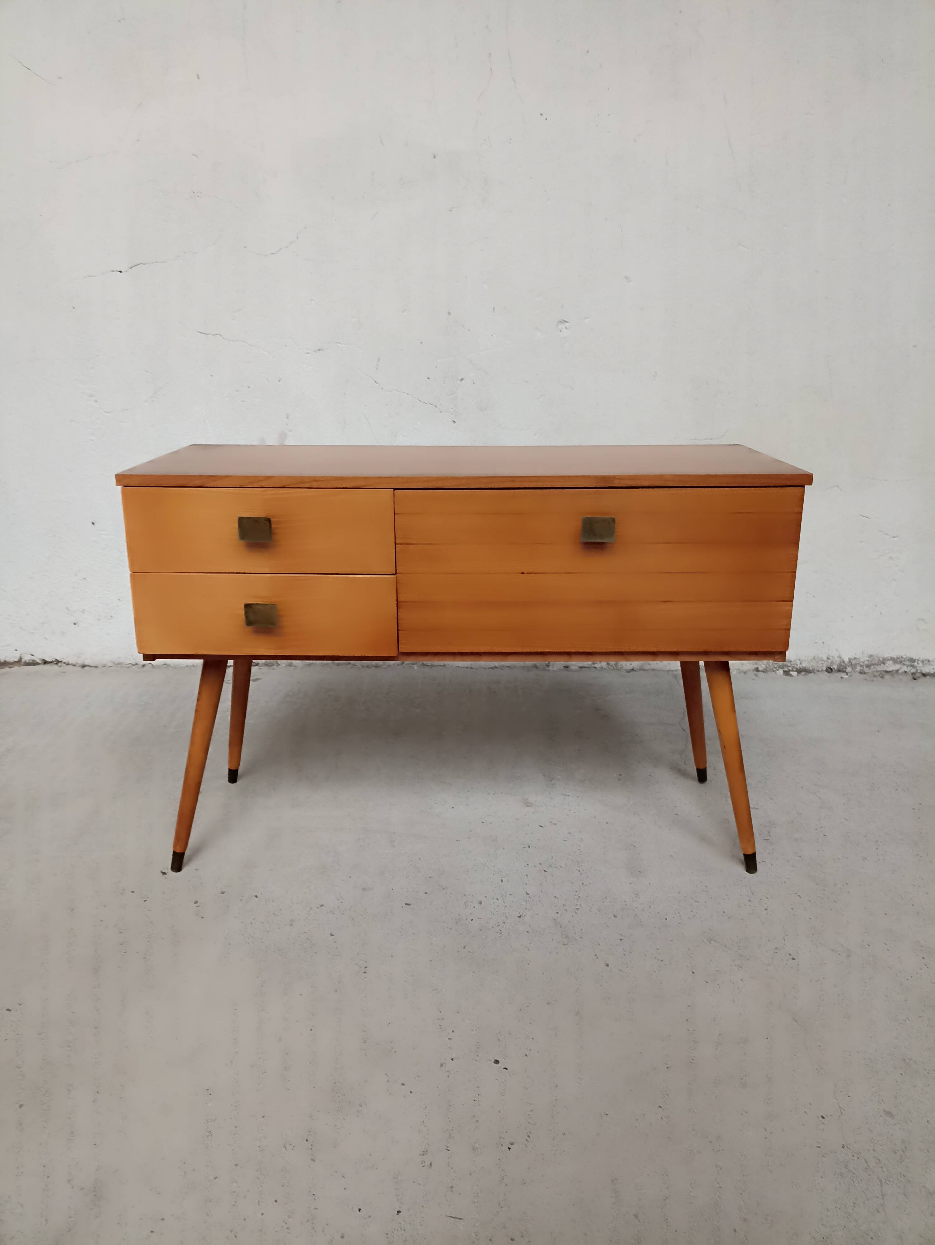 Meuble vintage scandinave