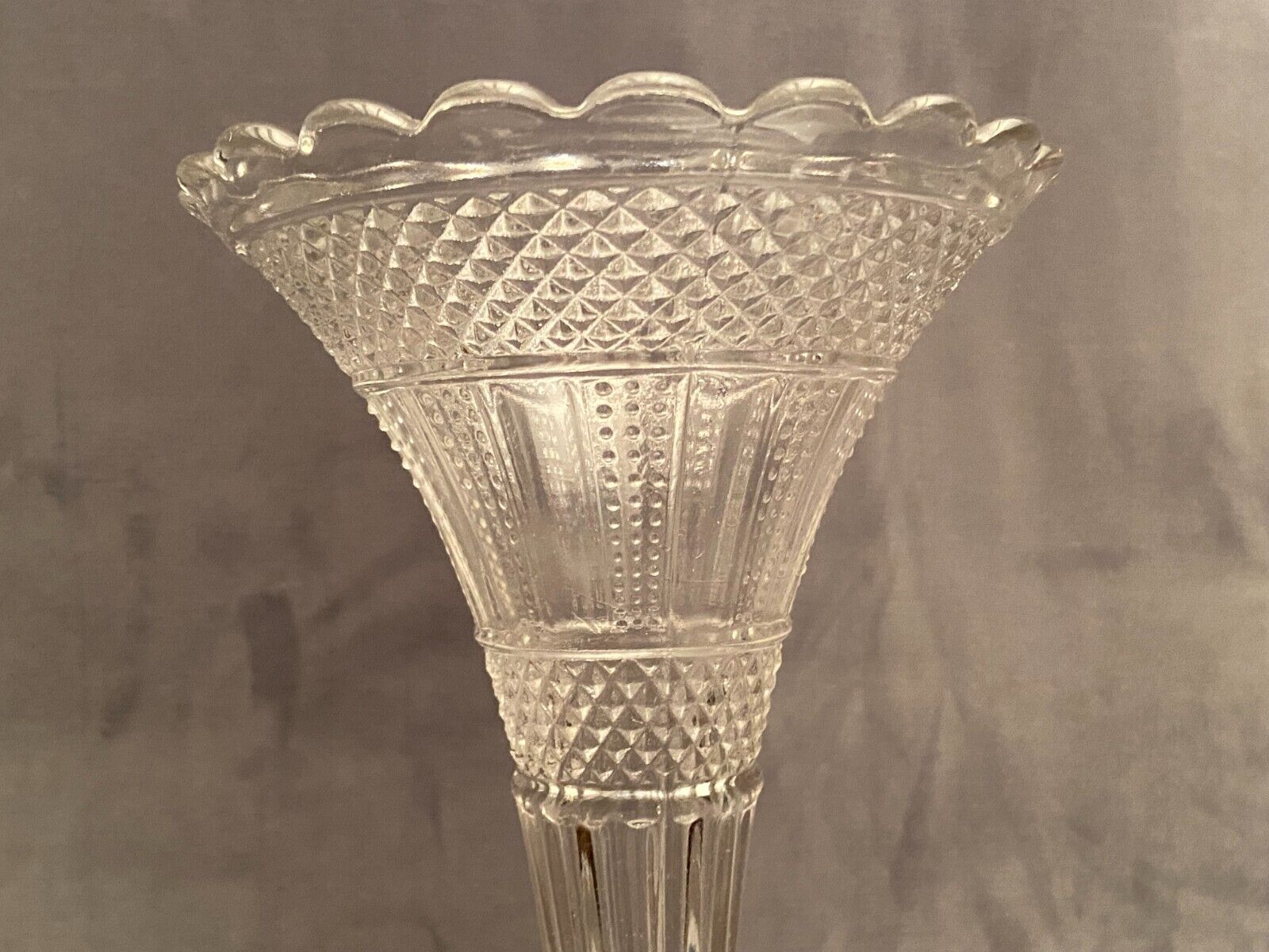 Centerpiece cup enhanced vase cornet crystal Val Saint Lambert late nineteenth