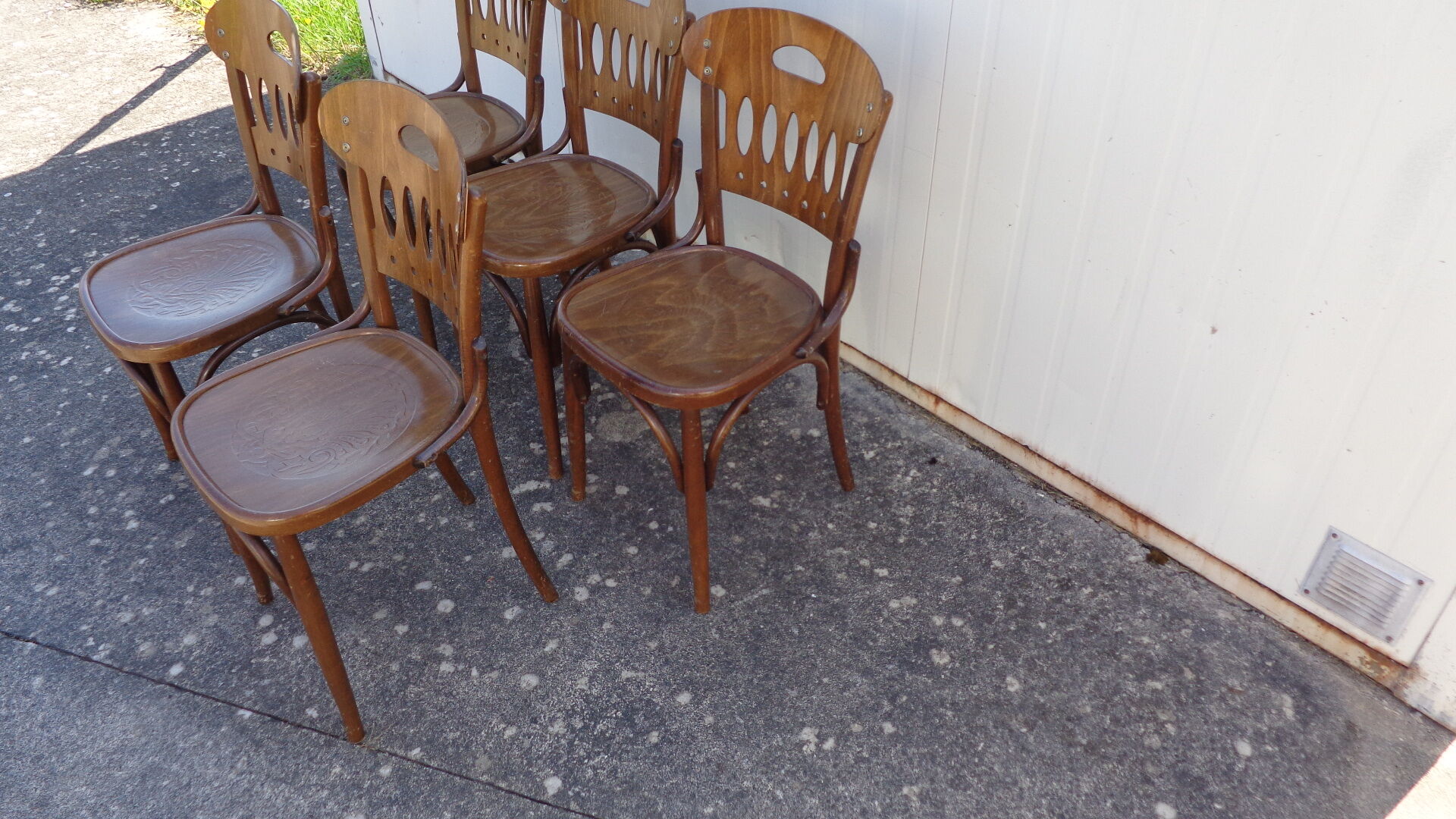 Set of 5 bistro chairs