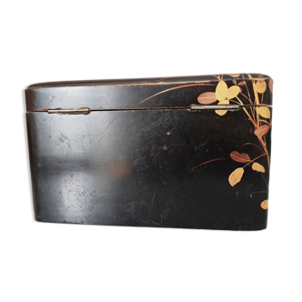 Lacquer box Japan golden decoration