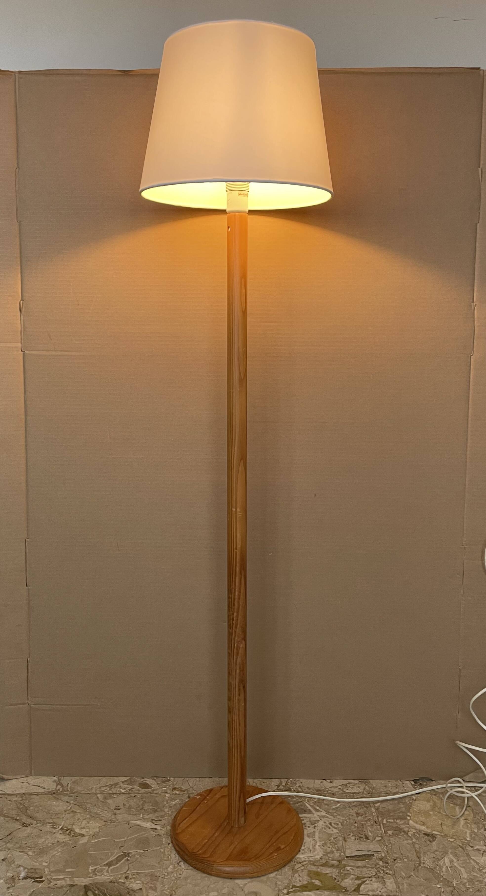 Lampadaire en bois ikea vintage
