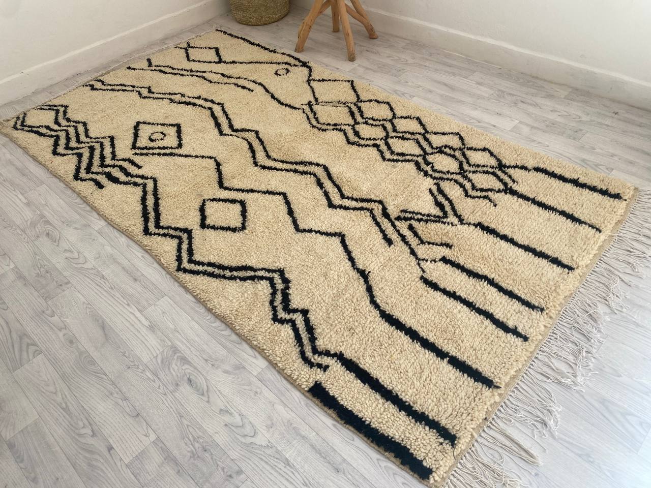 Handmade Moroccan Berber rug 278 x 145 CM