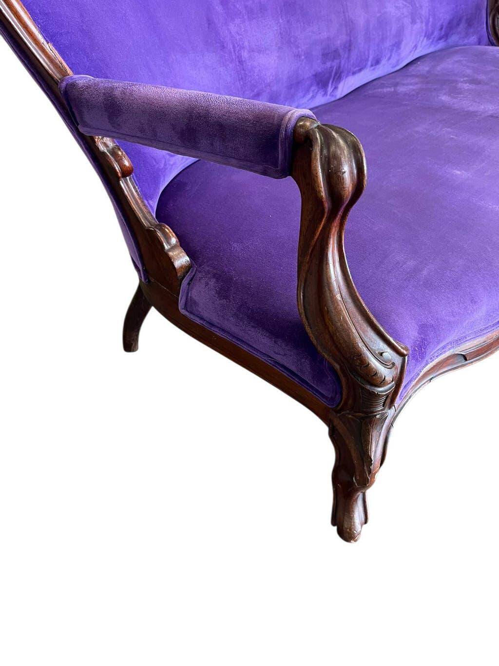 Fauteuil/canapé trois places baroque vintage violet-pourpre