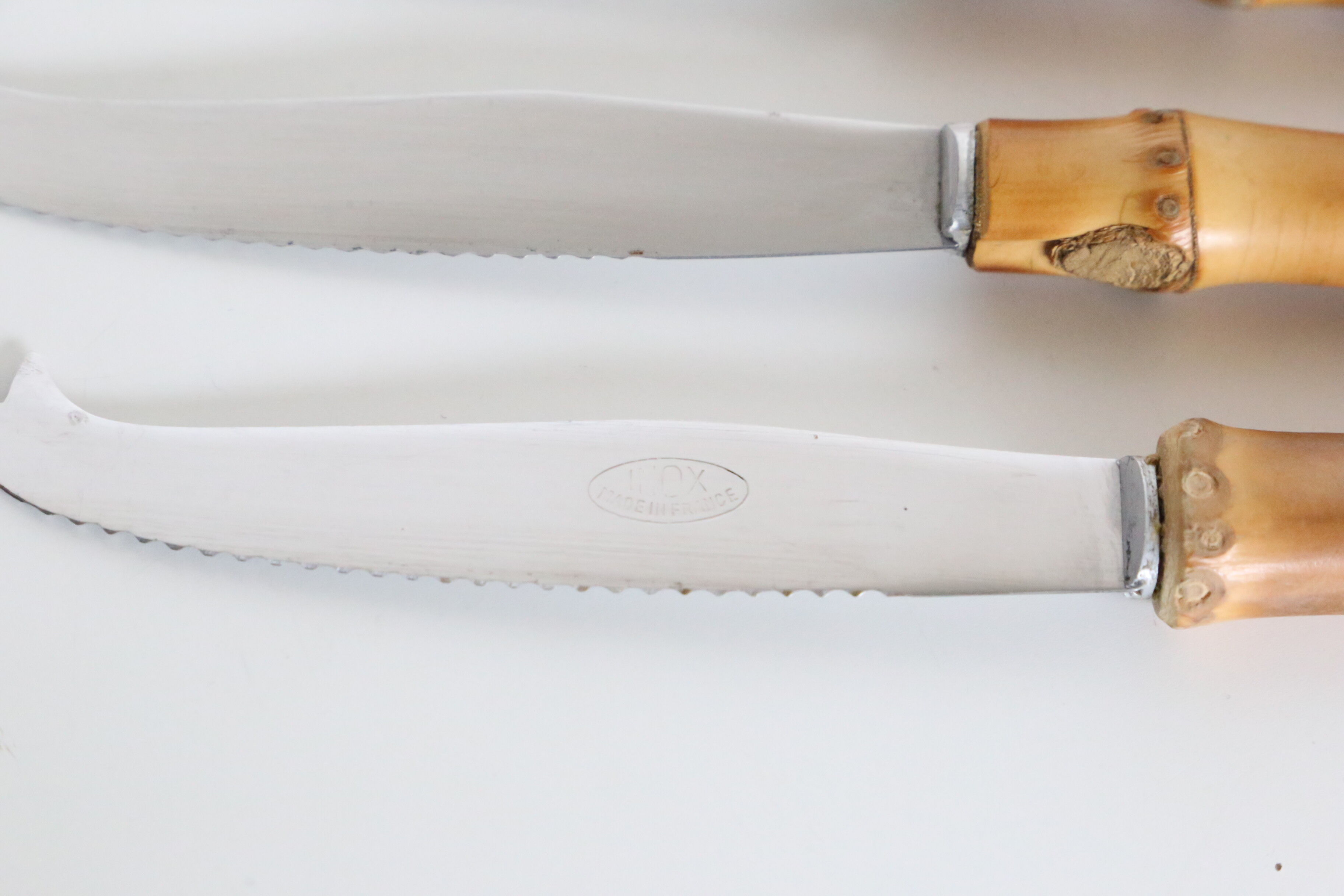 Service of 6 cheese knives, stainless blade and real rattan handle, vintage