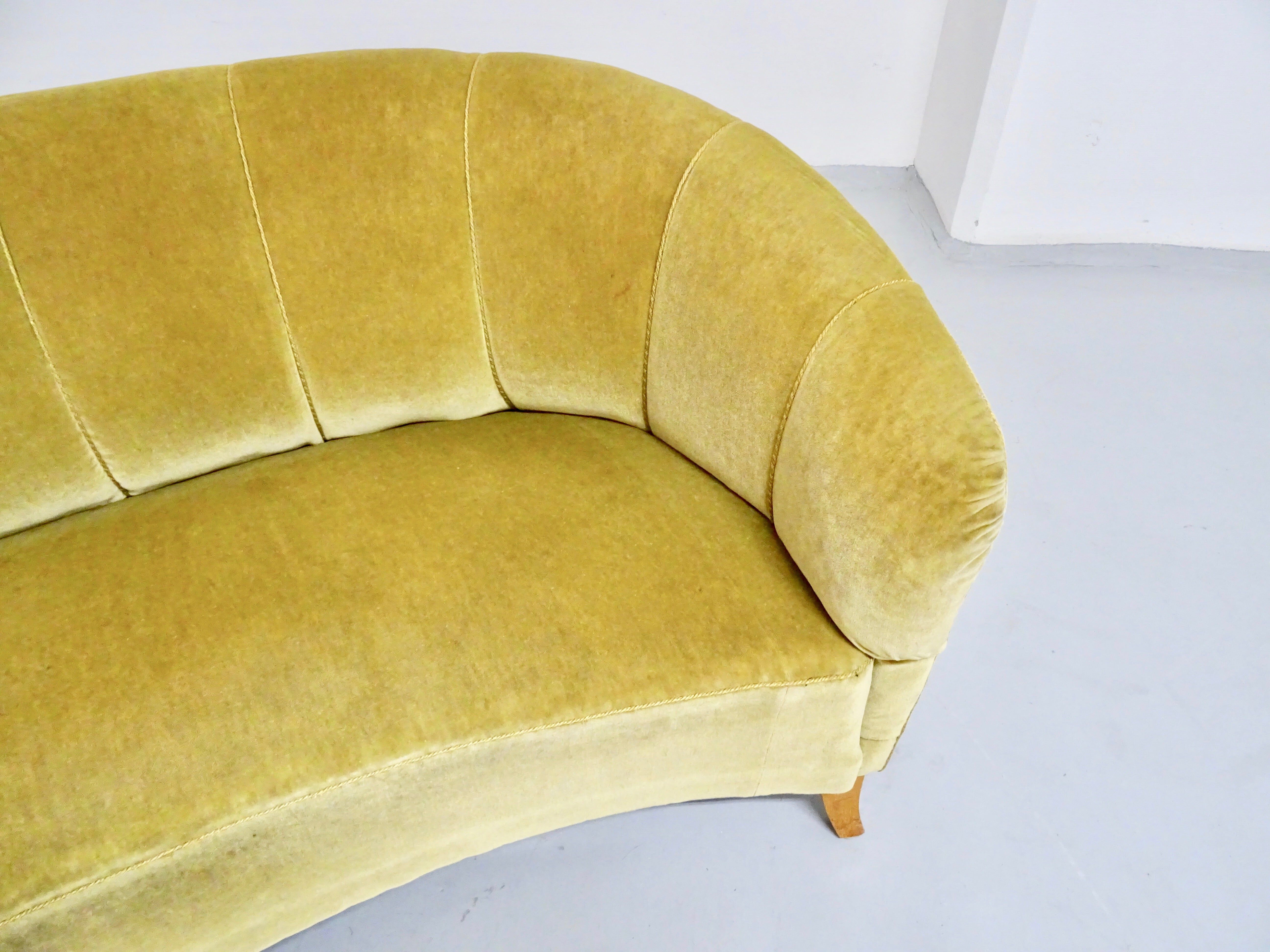 Danish Sofa, Otto Schultz, known as Banana 40 years