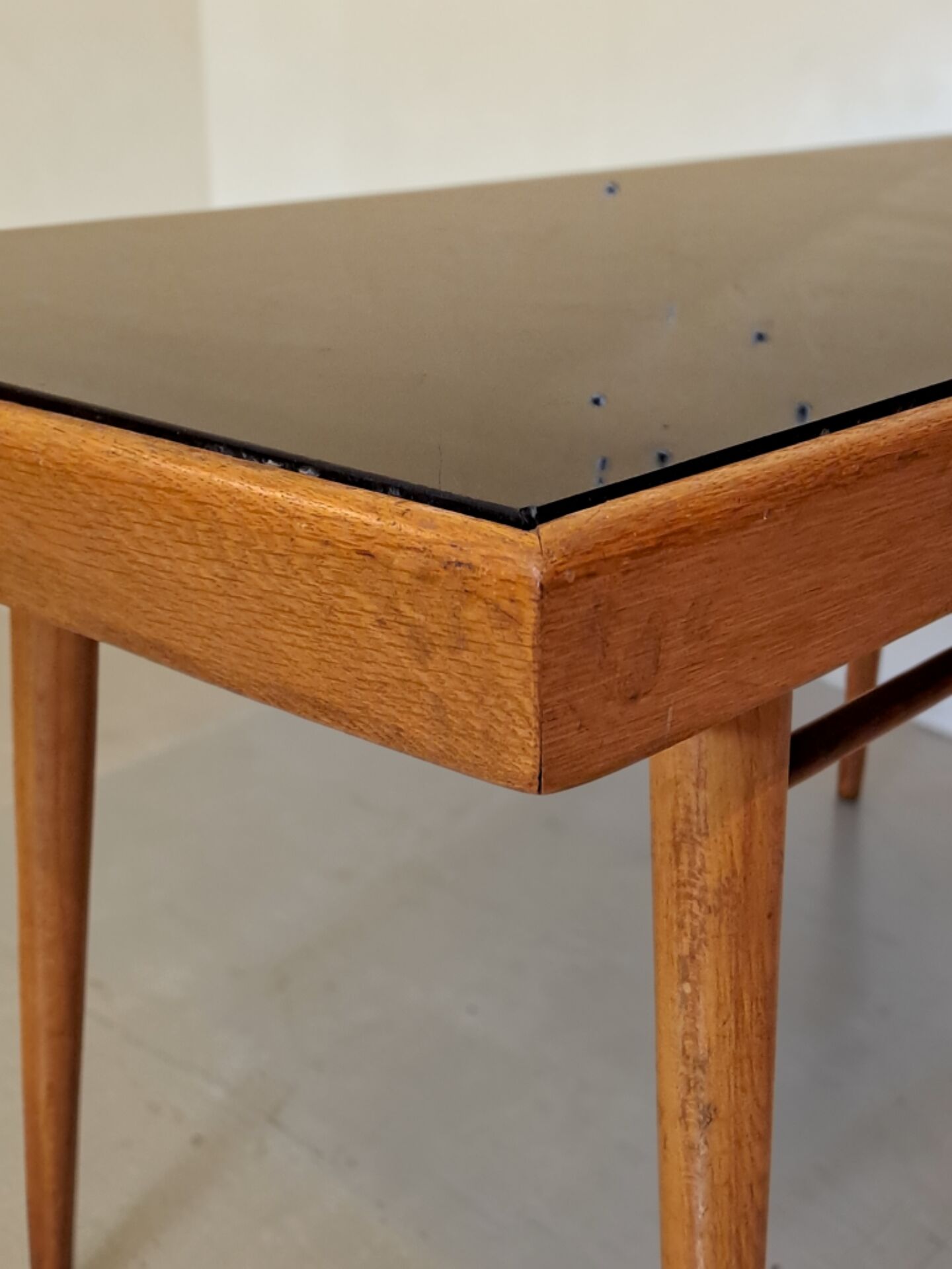 Table basse Tchécoslovaque 1960s, plateau verre noir