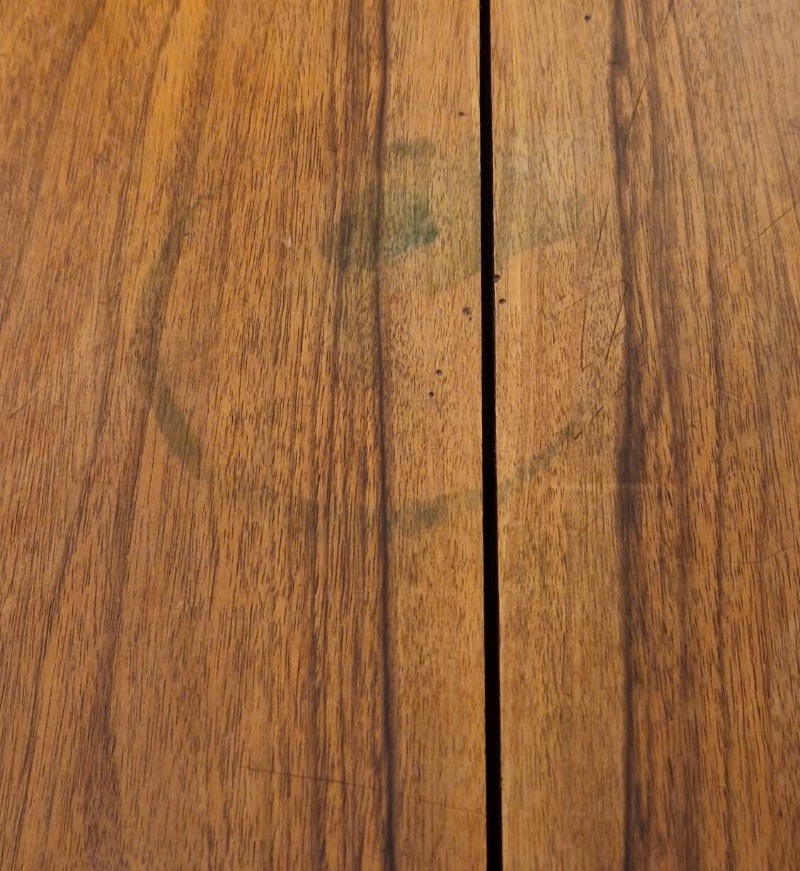 Table de salle à manger en noyer – Époque Restauration / Charles X – XIXe