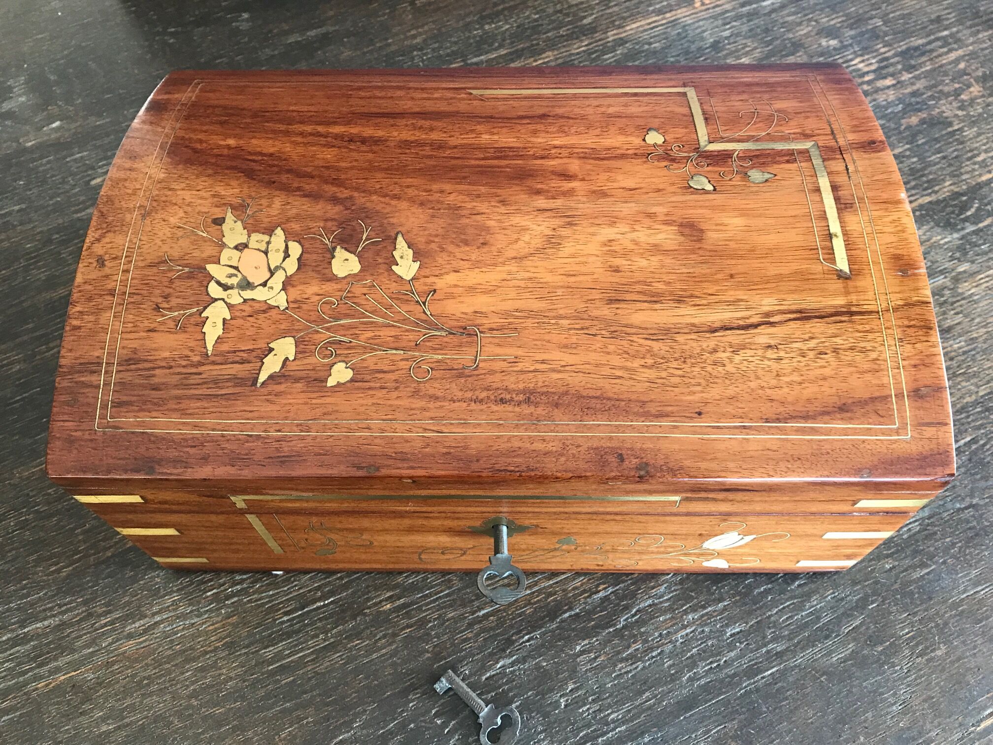 Jewelry box