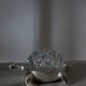 Pique-fleurs en verre de Reims 19 trous socle en métal argenté forme tortue