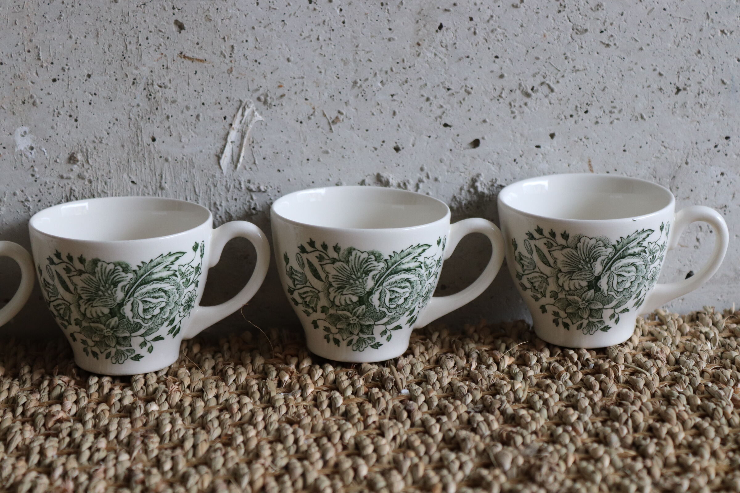 5 coffee cups England